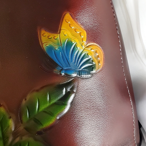 Floral Embossed Brown Leather‎ Bag - Picture 4 of 11